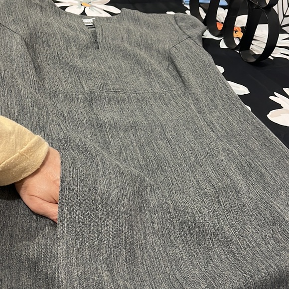 Grey Quarter-Length Sleeved Zipper Front Midi Dress, Sz12 - Picture 4 of 16